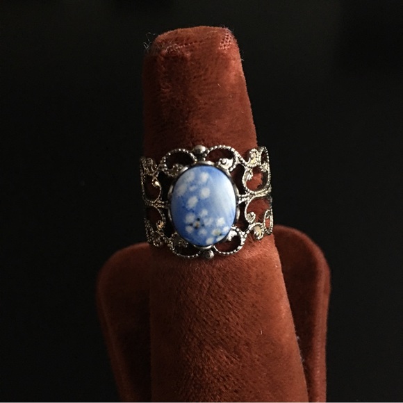 2 Rings - Picture 2 of 13